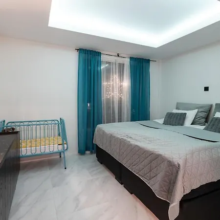 Villa Ak - Modern With Jacuzzi Rovaniemi